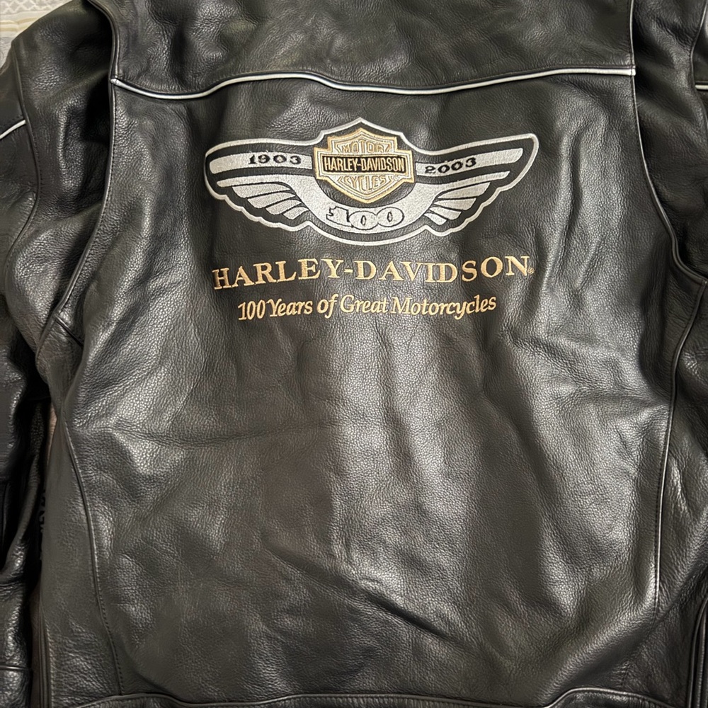 Authentic Harley-Davidson 100th Anniversary commemorative leather Men’s Jacket.